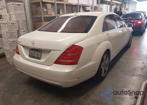 2013 Mercedes-Benz S 550 из США, поврежденный, VIN WDDNG7DB8DA514674